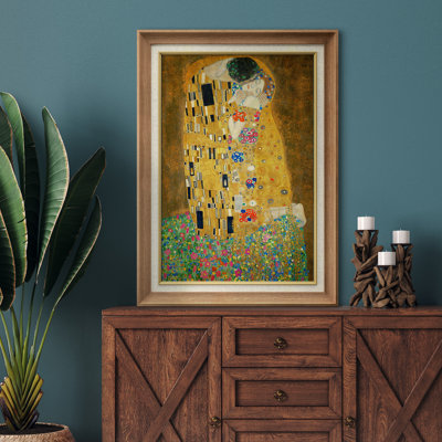 Famous Artwork The Kiss by Gustav Klimt - Painting Print on Canvas