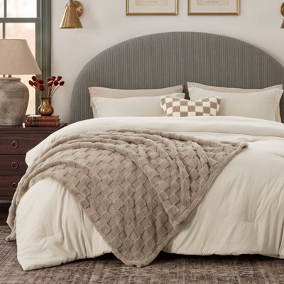 Bedsure Boho Comforter Set With Plaid Throw Blanket And Decorative Pillow