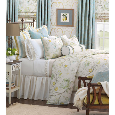 Magnolia Comforter