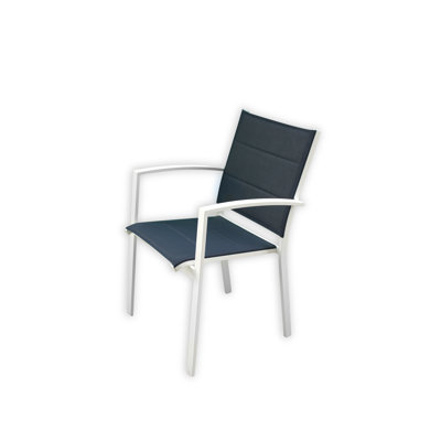 Chaise de patio empilable Patrica