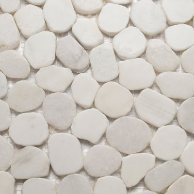 Carrelage rond en galets de 12 po x 12 po et 12 po x 24 po CNK Tile White Milky