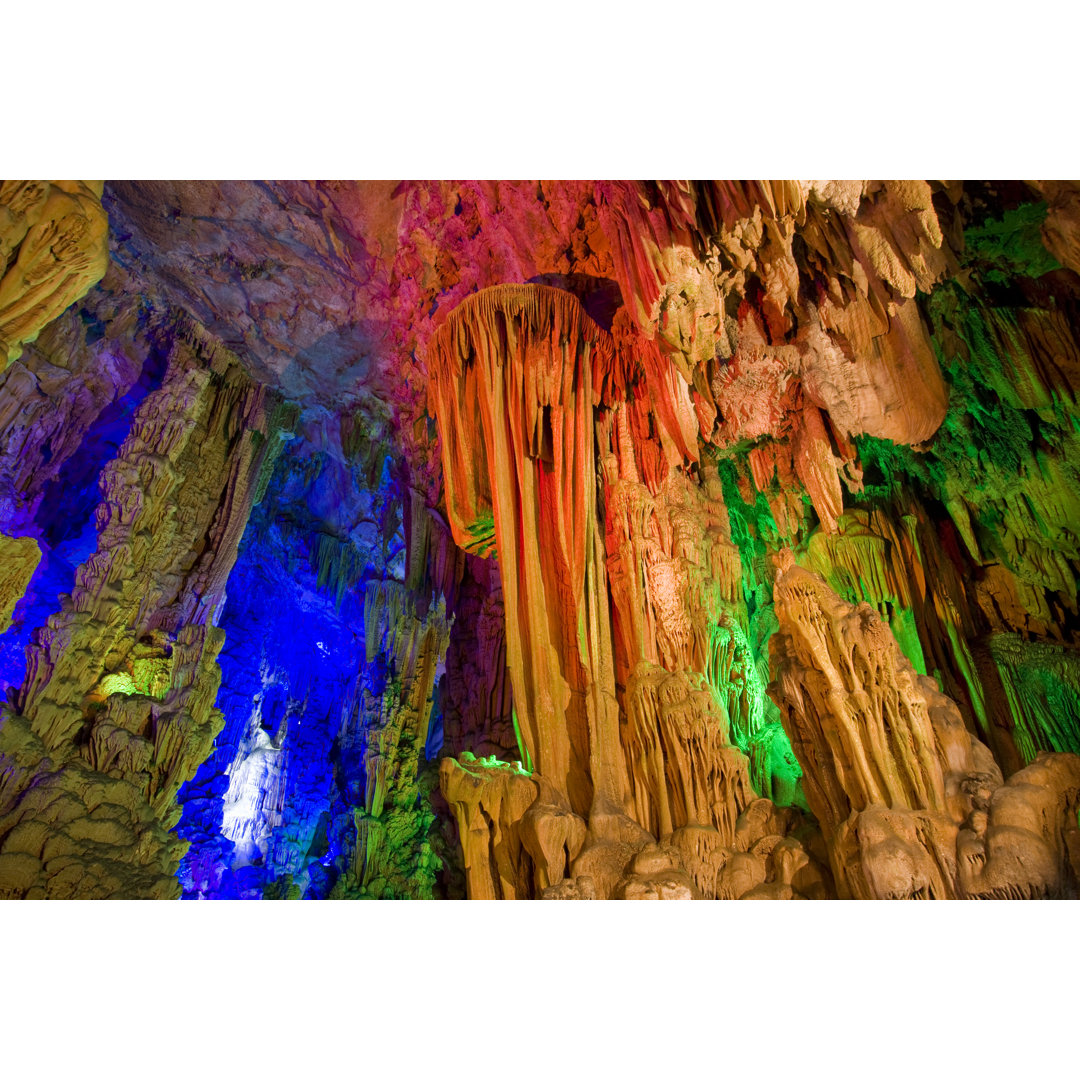 Die Schilfrohrflötenhöhle von Gringos - Foto auf Leinwand