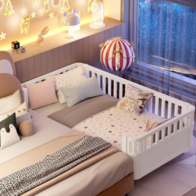 Lit plateforme simple en bois blanc, sécuritaire et agréable pour un lit de taille, avec tête de lit à clôture