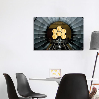 «Observer The James Webb Space Telescope Mirror», reproduction d'art sur toile tendue