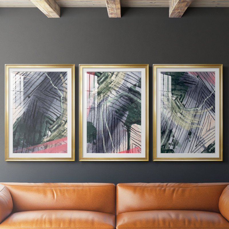 Angled Spaces I - Impression personnalisée de qualité supérieure avec cadre mat - 3 pièces, H 39 po x l 81 po, Doré
