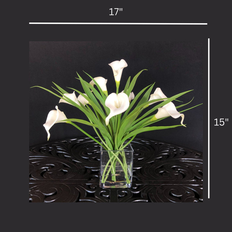 Lilies Flower Arrangement in Vase, White