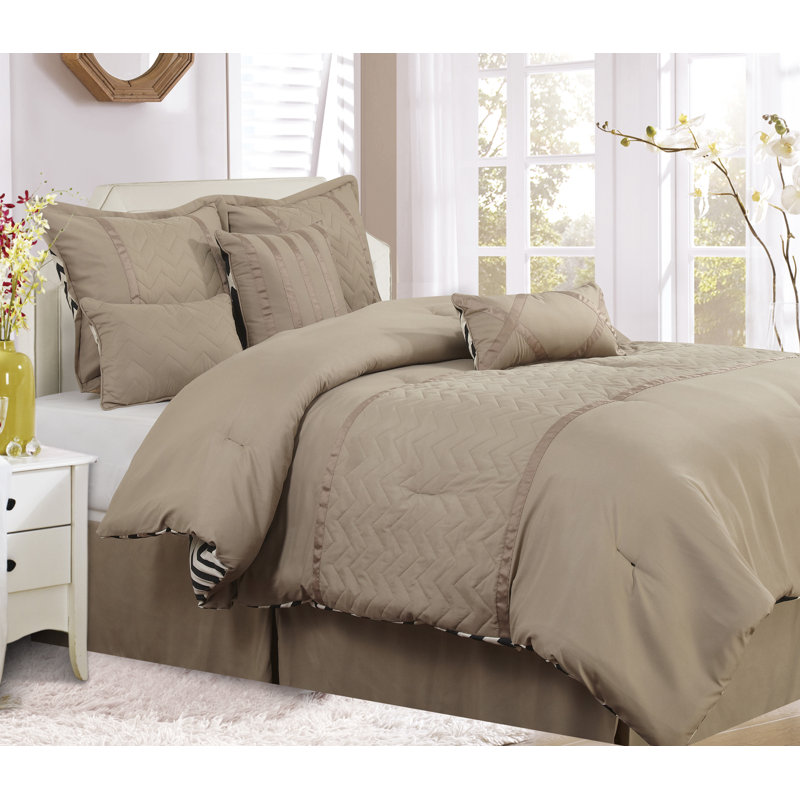 Josh Reversible Comforter Set, King
