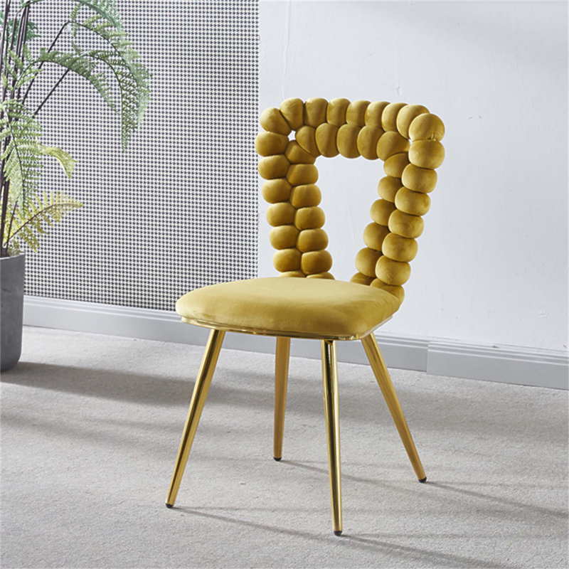 Chaises de salle à manger rembourrées modernes avec pieds en tube de fer, coussins moelleux et dossier confortable pour la salle à manger et le salon