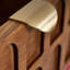 Buffet rétro en bois massif sculpté