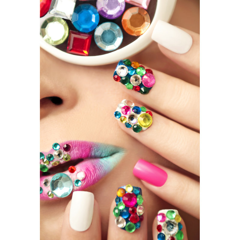 Maquillage et manucure - Photographie sur toile tendue, L 32 po x H 48 po