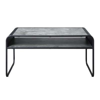 Table basse rectangulaire en béton gris et noir avec tablette de rangement en métal