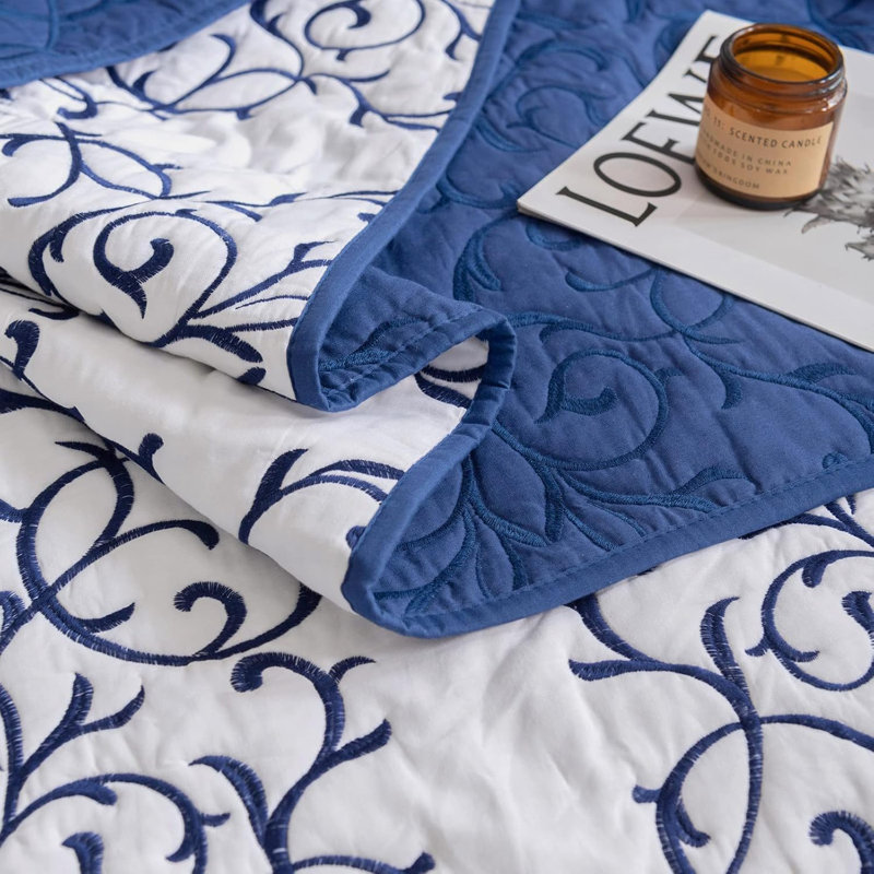 Embroidered 2-Piece Cotton Reversible Quilt Set, King Quilt + 1 Pillowcase