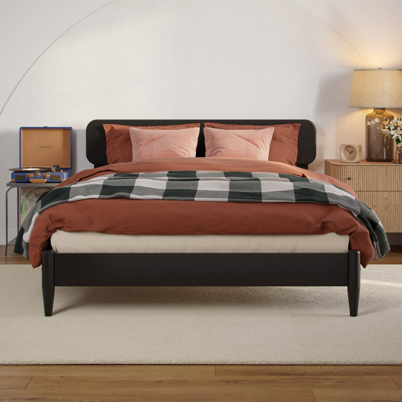 Vetu Solid Wood Spindle Bed, Full, Black
