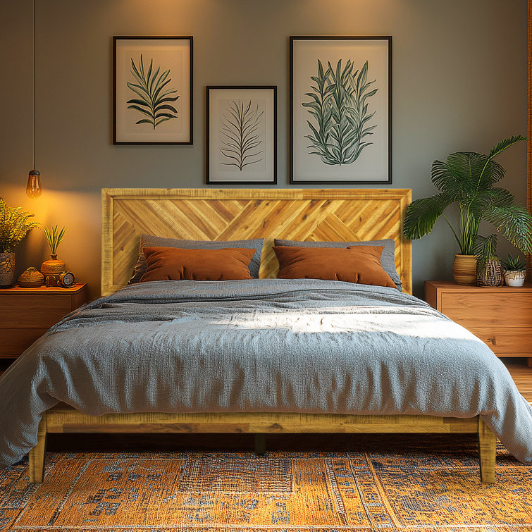 Gonsoulin Solid Wood Bed Frame with Adjustable Headboard/Handcrafted Pattern Platform Bed