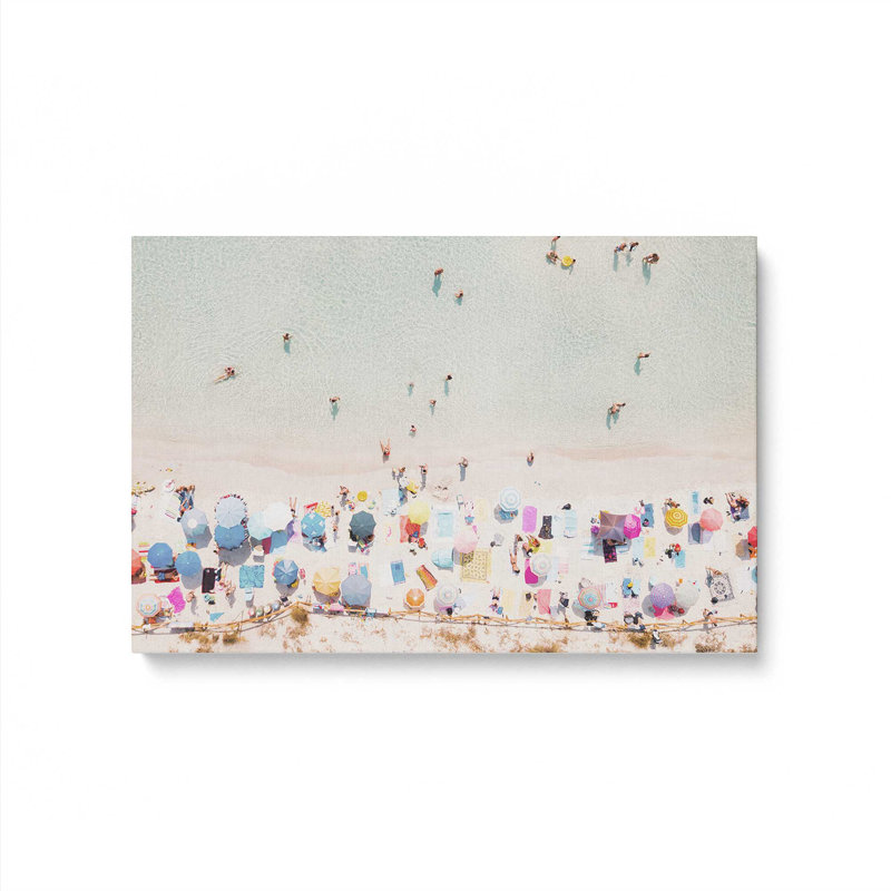 «Beach Umbrella Dance», reproduction sur toile, dans un cadre en chrome poli, 12 po x 18 po, H 12 po x l 18 po x P 1,25 po