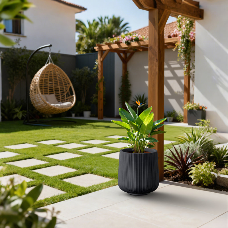 Pot à fleurs rond cannelé 12 po, Noir mat