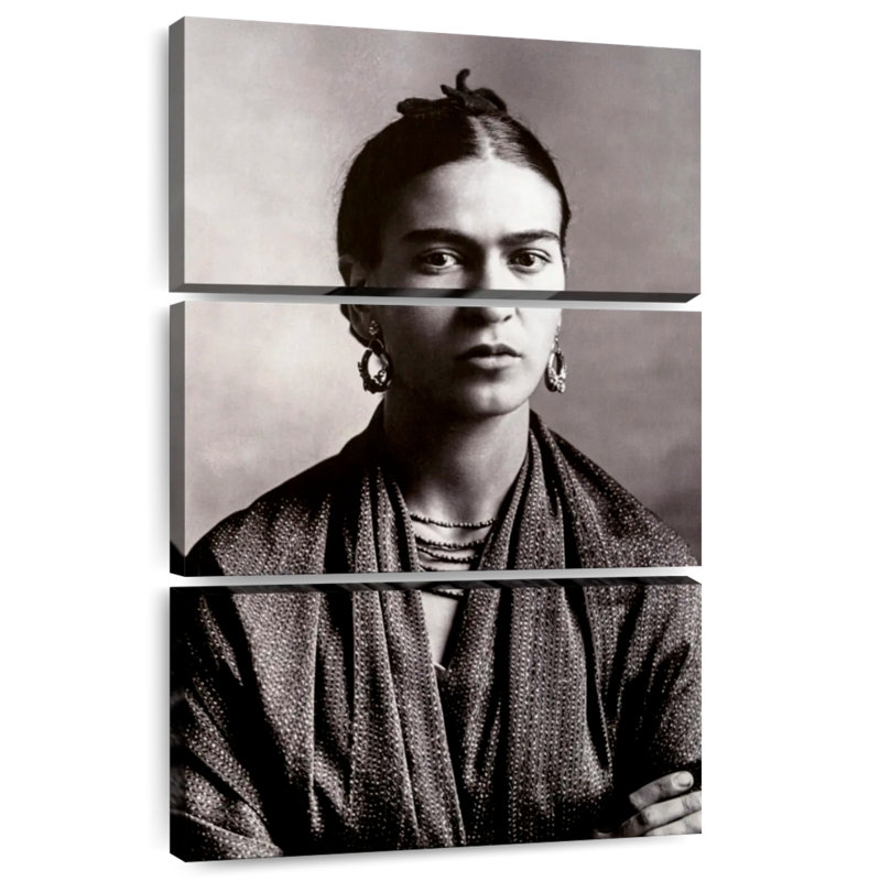 Portrait de Frida Kahlo, H 38 po x l 24 po
