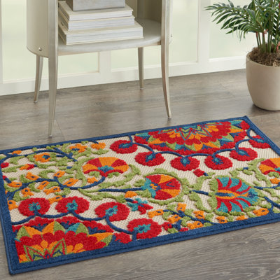 Tapis ivoire, rouge et vert < motif floral pour l'intérieur et l'extérieur Eaglin
