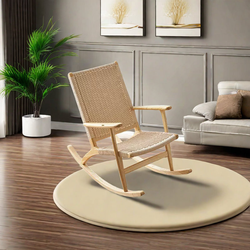 Chaise berçante simple en bois massif