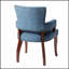 Chaise rembourrée à oreilles avec rembourrage moelleux et structure de soutien pour une assise confortable et élégante dans tout espace repas-548416933-548416935