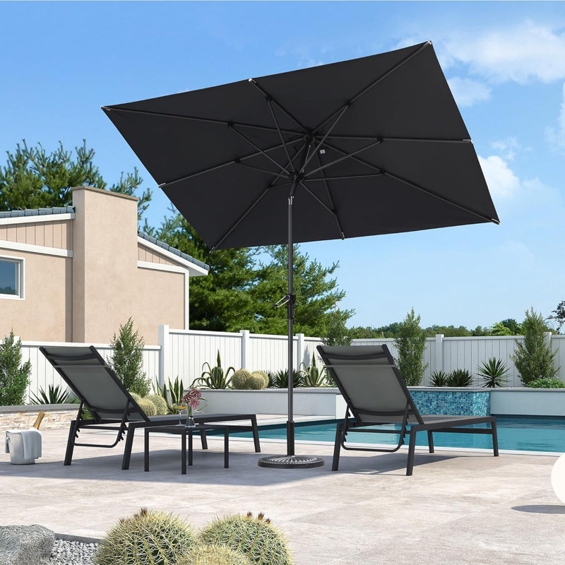 Parasol de table rectangulaire inclinable 108 po x 72 po avec manivelle et contrepoids relevable inclus, Gris