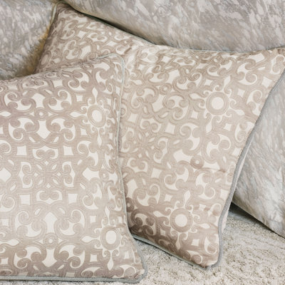 Isolde Duvet Cover Set -  Eastern Accents, 7W1-BDD-421