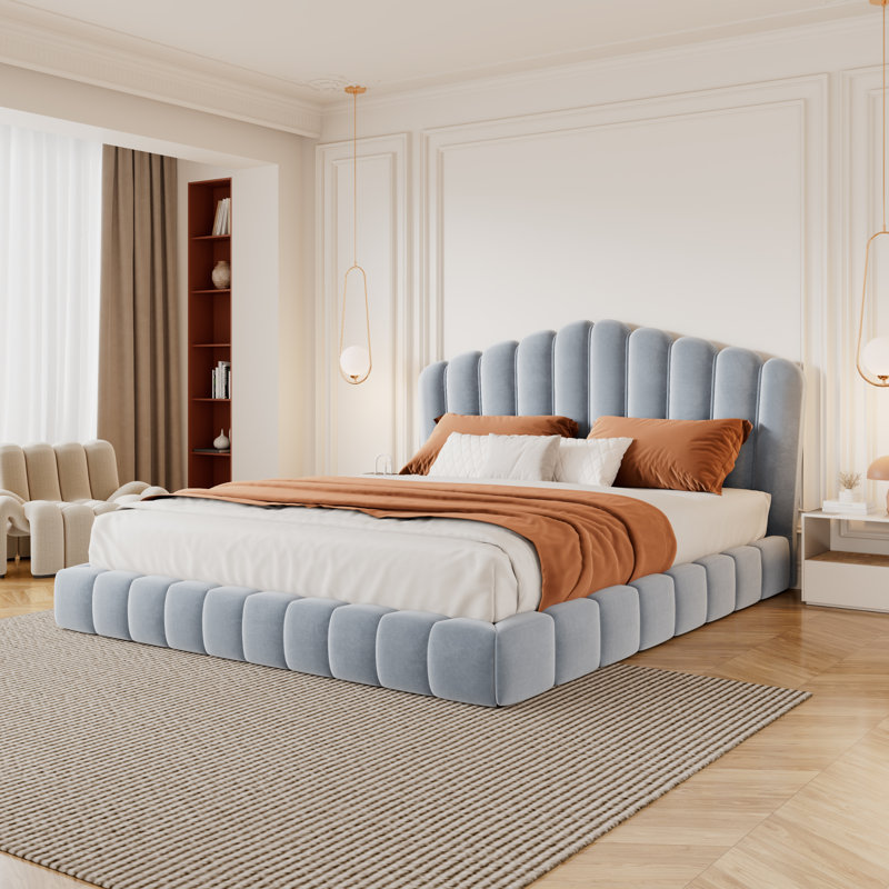 Lit tapissier Prylor Cloudy avec tête de lit en velours et structure robuste, Bleu clair