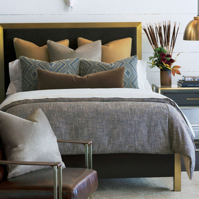 Trillium Modern & Contemporary Solid Colour Comforter