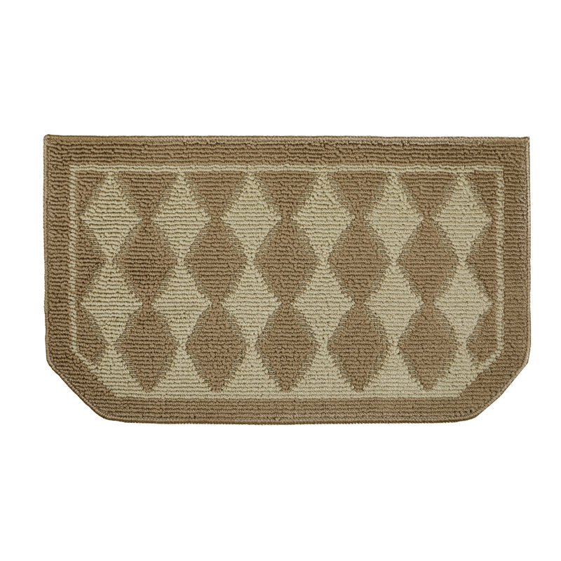 Tapis de cuisine anti-dérapant Mcabee, Demi-cercle 1 pi 6 po x 2 pi 6 po, Brun