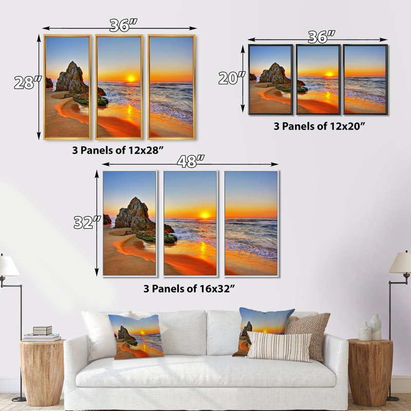 «Beautiful Sunrise by Beach in Tathra», reproduction sur toile flottante 3 pièces, H 28 po x l 36 po, Doré