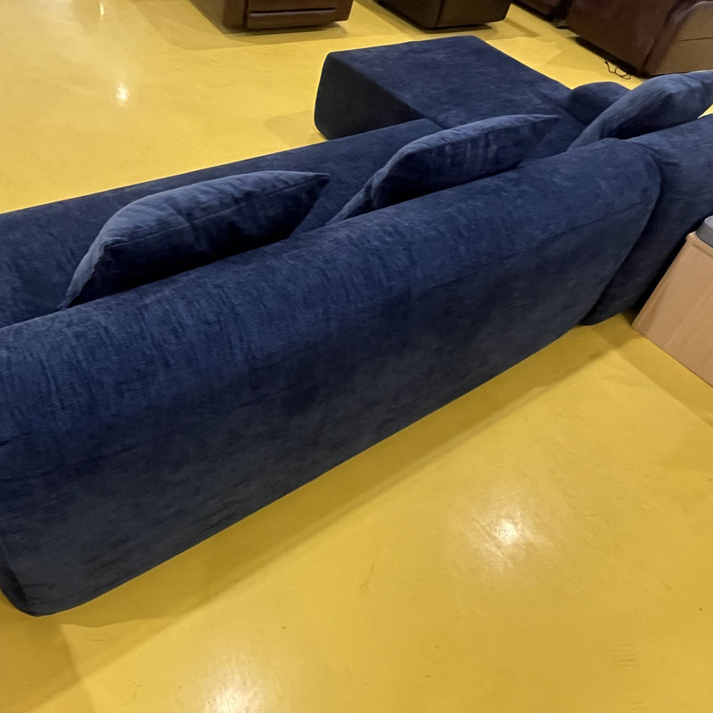 Canapé modulaire confortable avec base antidérapante, idéal pour les pièces intérieures, espace de vie personnalisable, aucun assemblage requis, solution de couchage moderne