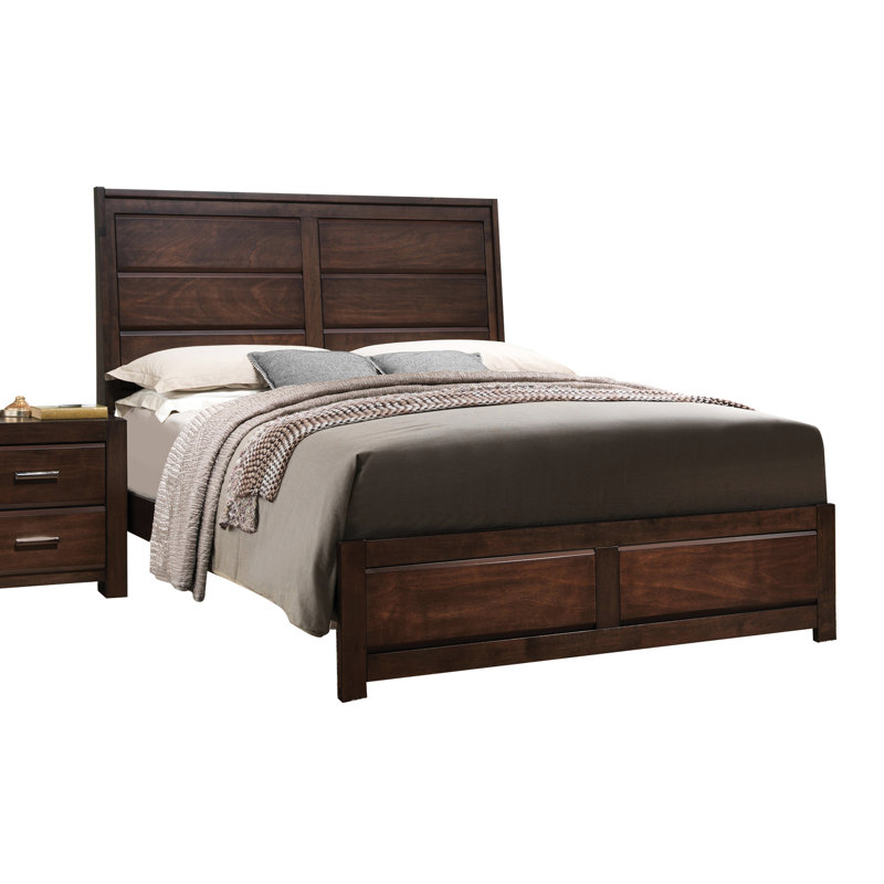 Grand lit à panneaux en noyer avec design classique et support de matelas moderne