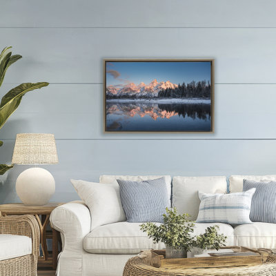 Cadre flottant Grand Morning View, design par Jared Kreiss