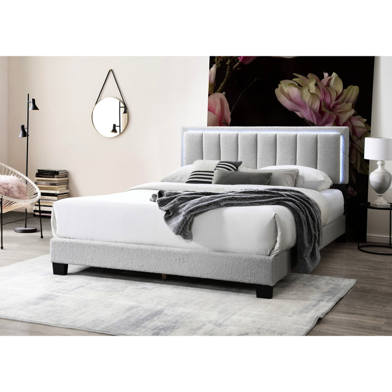 Grand lit avec tissu en laine gris, tête de lit capitonnée charmante et lumières intégrées intégrées contemporaines à DEL, sans sommier tapissier