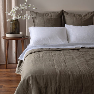 French Linen Quilt Set