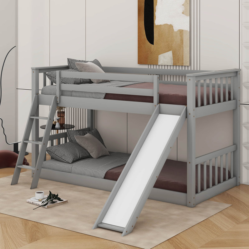 Lit superposé double au-dessus de double avec glissière convertible et échelle, Gris