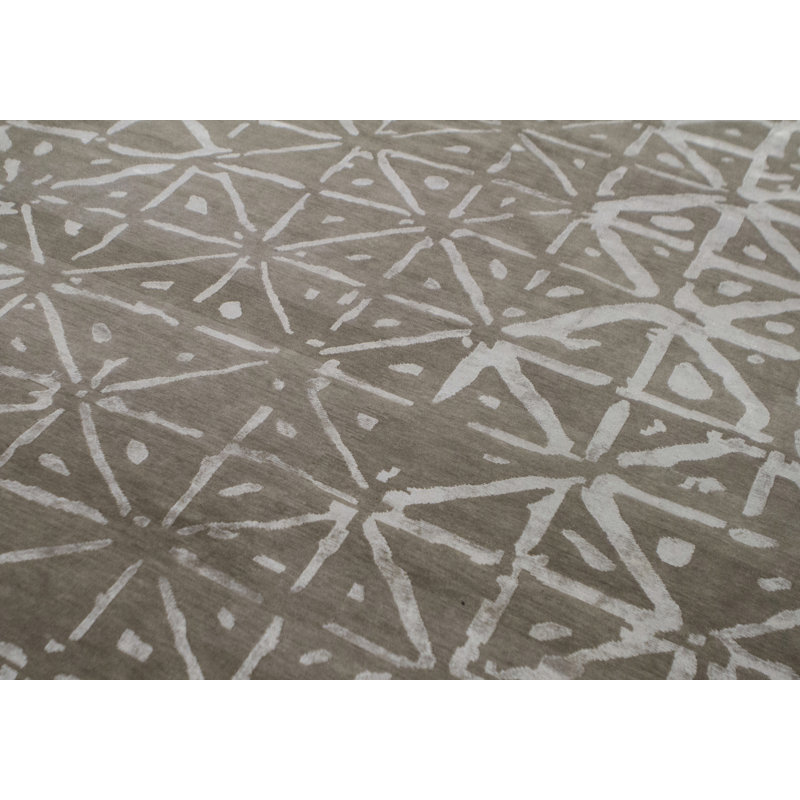 Rayon Geometric Area Rug in Camel/Brown