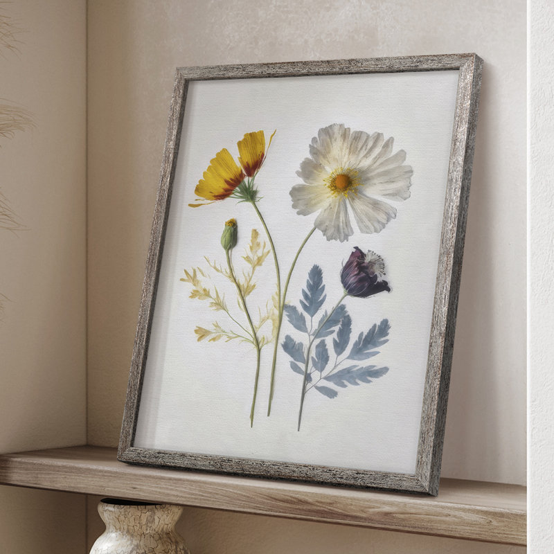 Pressed Flower Memories II, reproduction encadrée - bois massif, H 21 po x l 17 po