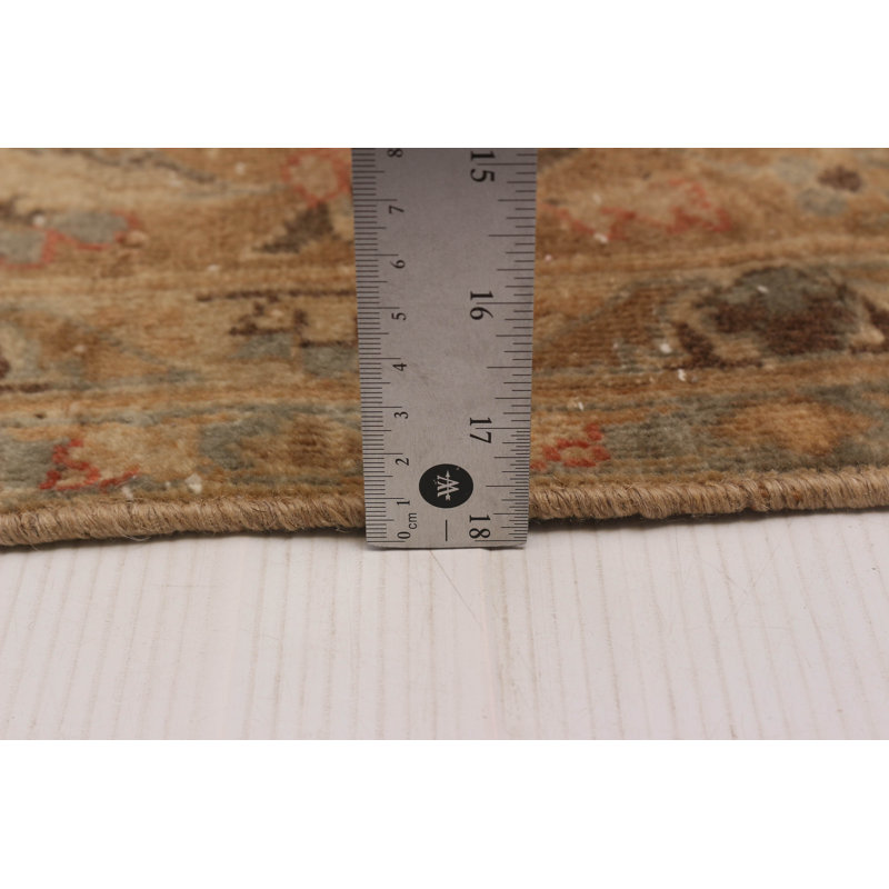 Tapis rouge clair Antalya 9 pi 7 po x 13 pi 7 po