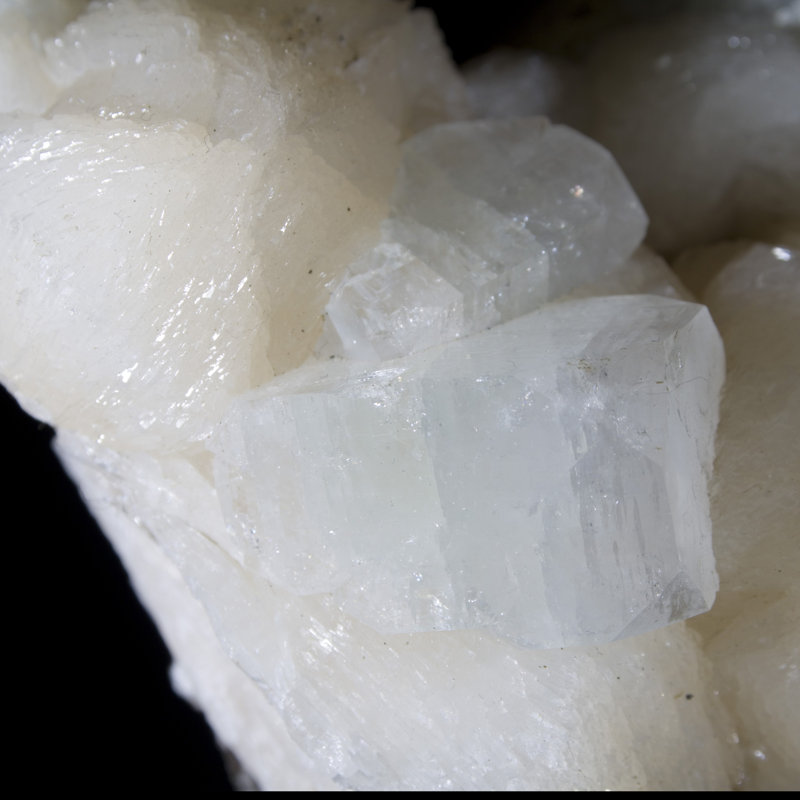 Stilbite avec apophyllite sur basalte