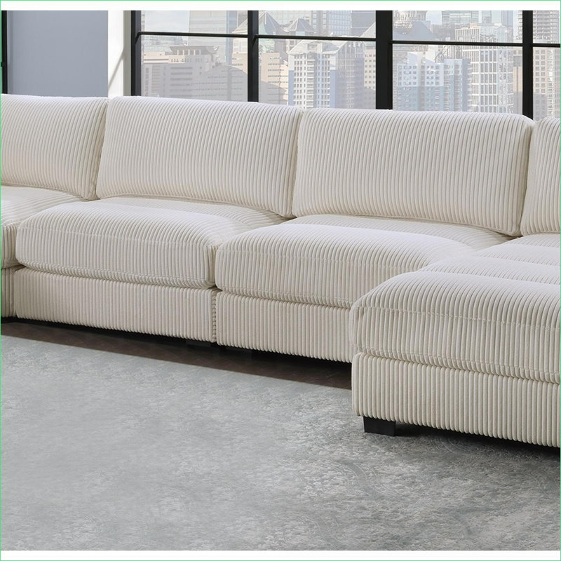 Fauteuil d'appoint en velours côtelé beige, large assise moelleuse avec pieds en bois massif pour petits espaces de salon