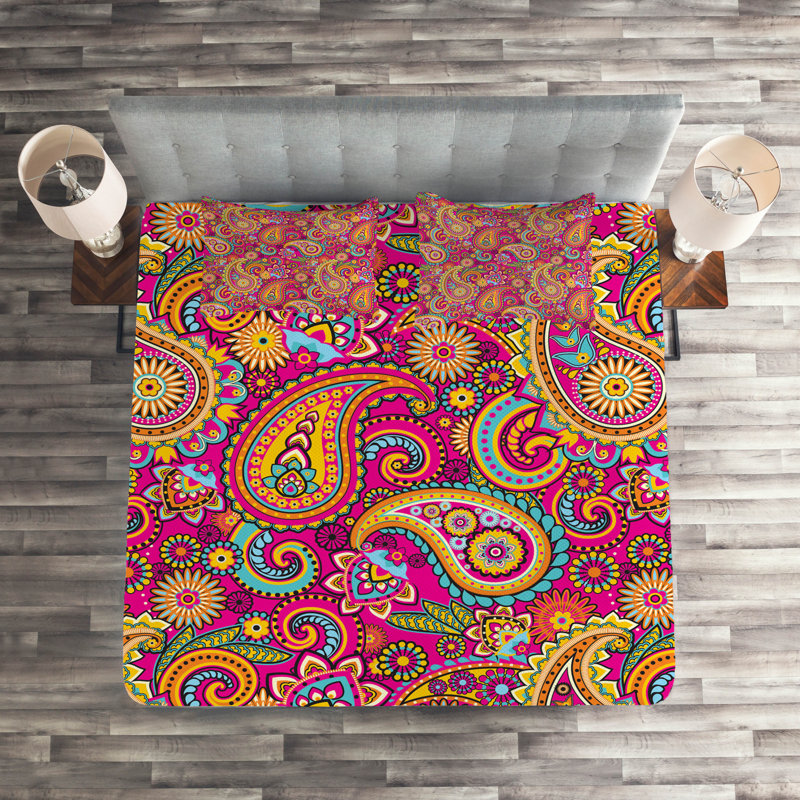 Traditional Polyester Paisley Coverlet, Pink