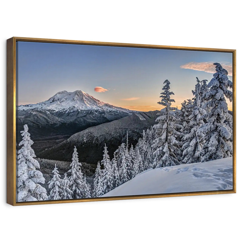 Mont Rainier Sunrise, Cadre flottant doré, 43 po x 29 po