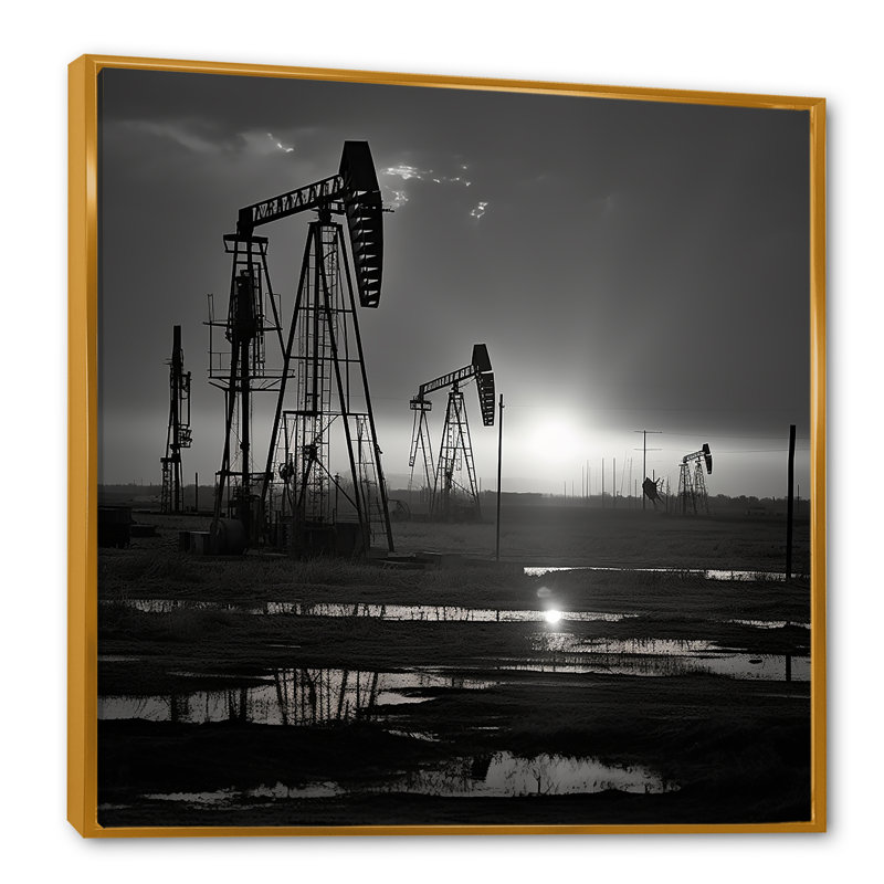 «Oill Drilling Rigs Field Winter Scenery II», reproduction sur toile, Cadre flottant doré, H 16 po x l 16 po x P 1 po
