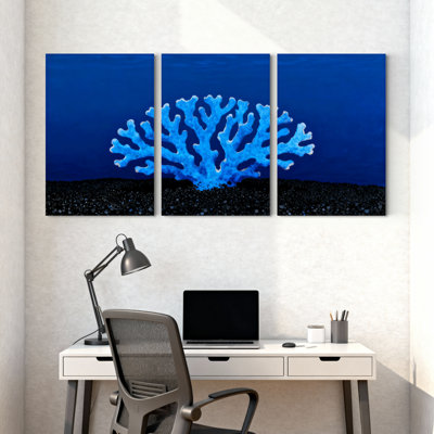 Ensemble de 3 impressions sur toile bleu corail sur fond océan foncé