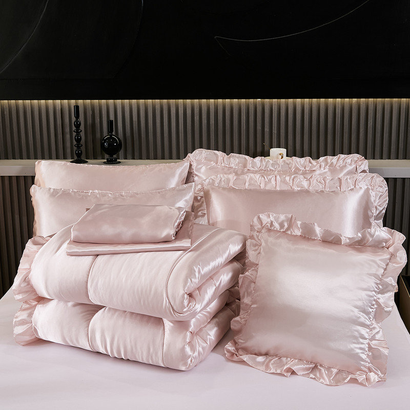 Ensemble d'édredon en satin pour lit très grand 8 pièces Satin Like Pink, Édredon pour très grand lit + 3 taies d'oreiller