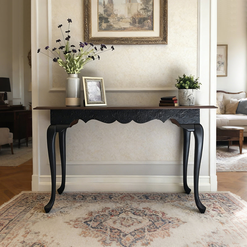Console de style français en bois sculpté
