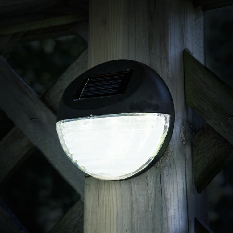 WdtPro Black Low Voltage Solar Powered Integrated LED Step Light