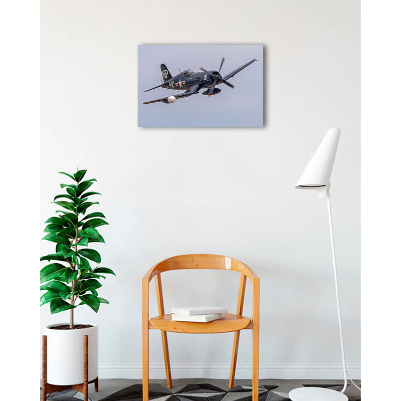 F-44, avion militaire en vol, H 18 po x l 24 po x P 1,5 po, Toile tendue
