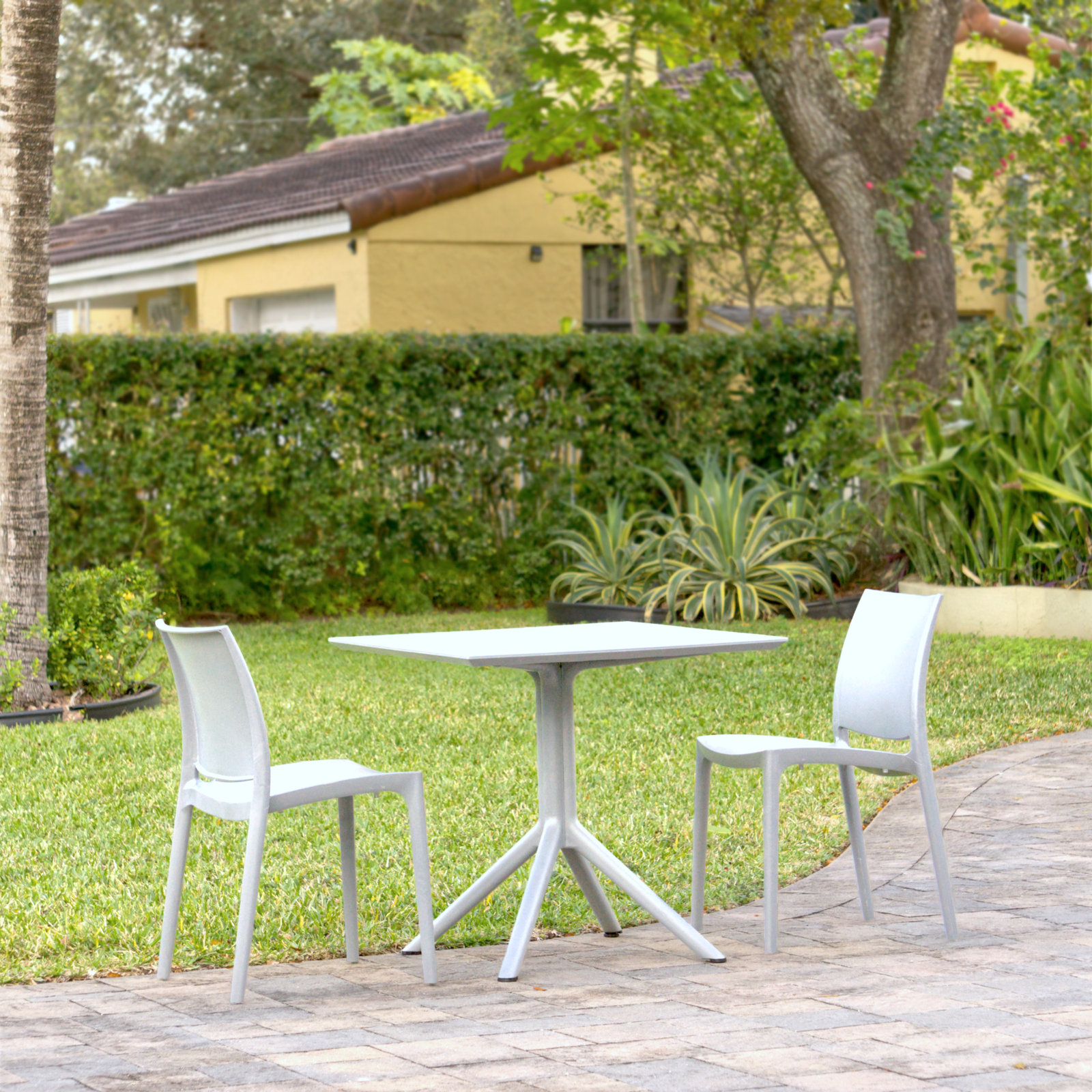 Farrah 32" Patio Bistro Set, White